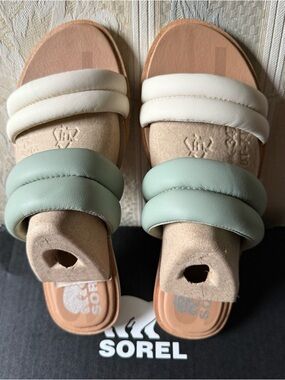 SOREL Ella II Puffed Slide Sandals in Sage Green and White Sz 7